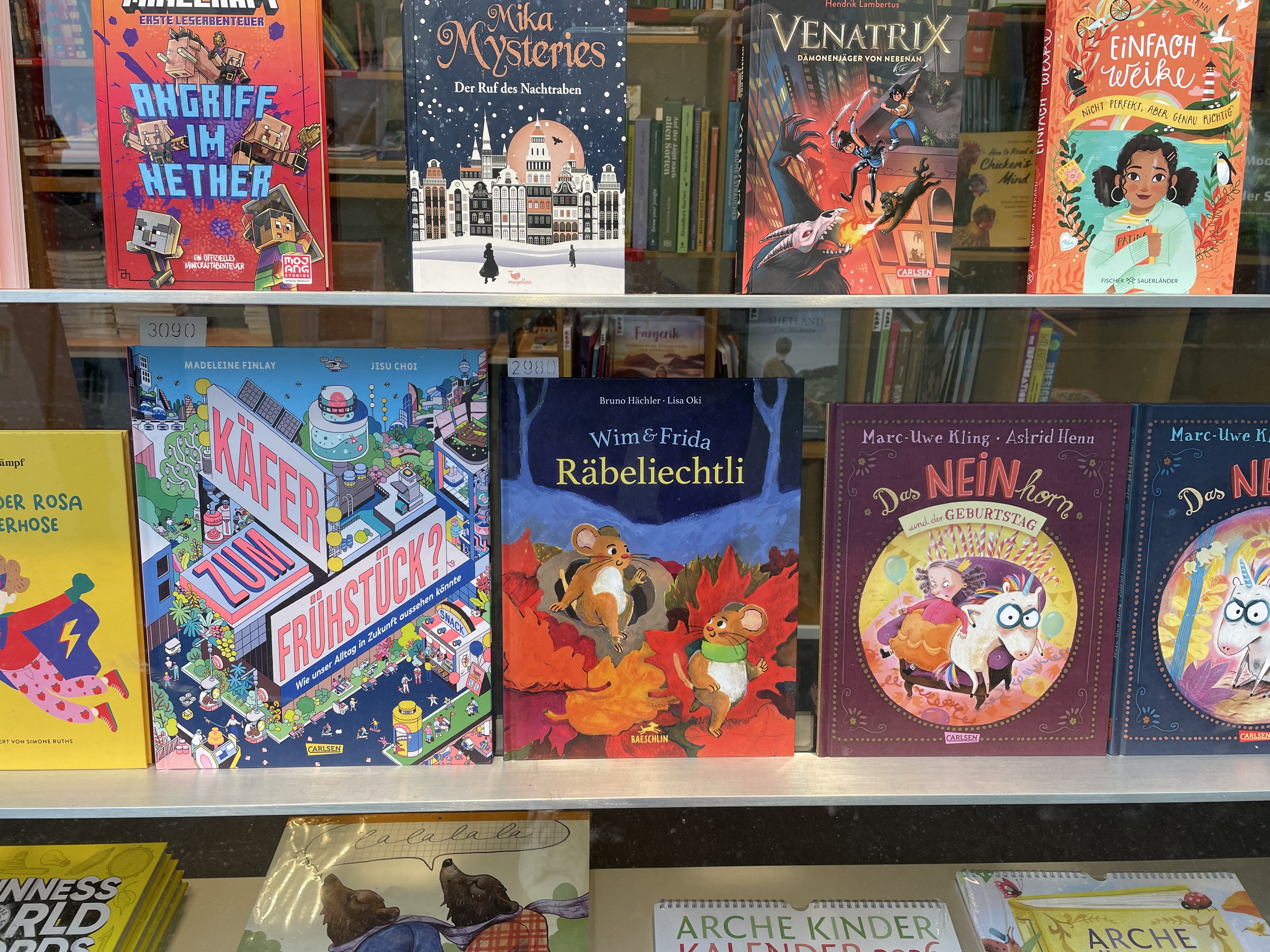 Wim and Frida in a bookshop window display